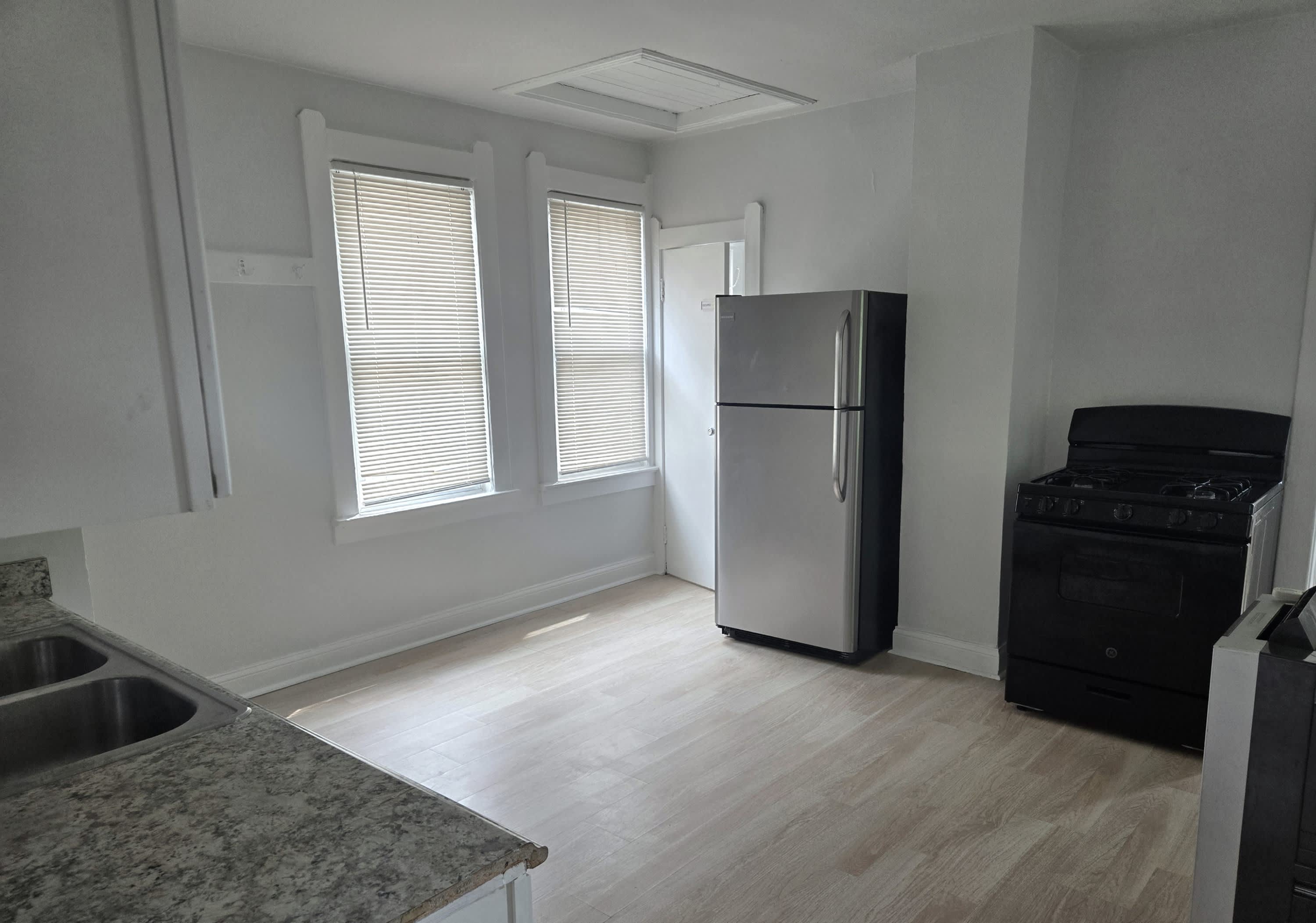 1924 East 123rd Street – photo 5