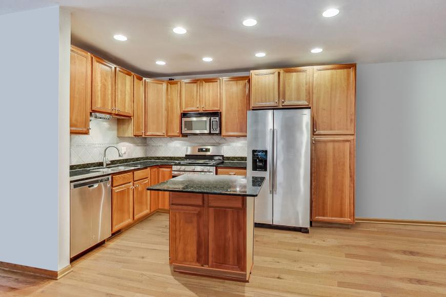 917 West Lakeside Pl. – photo 2