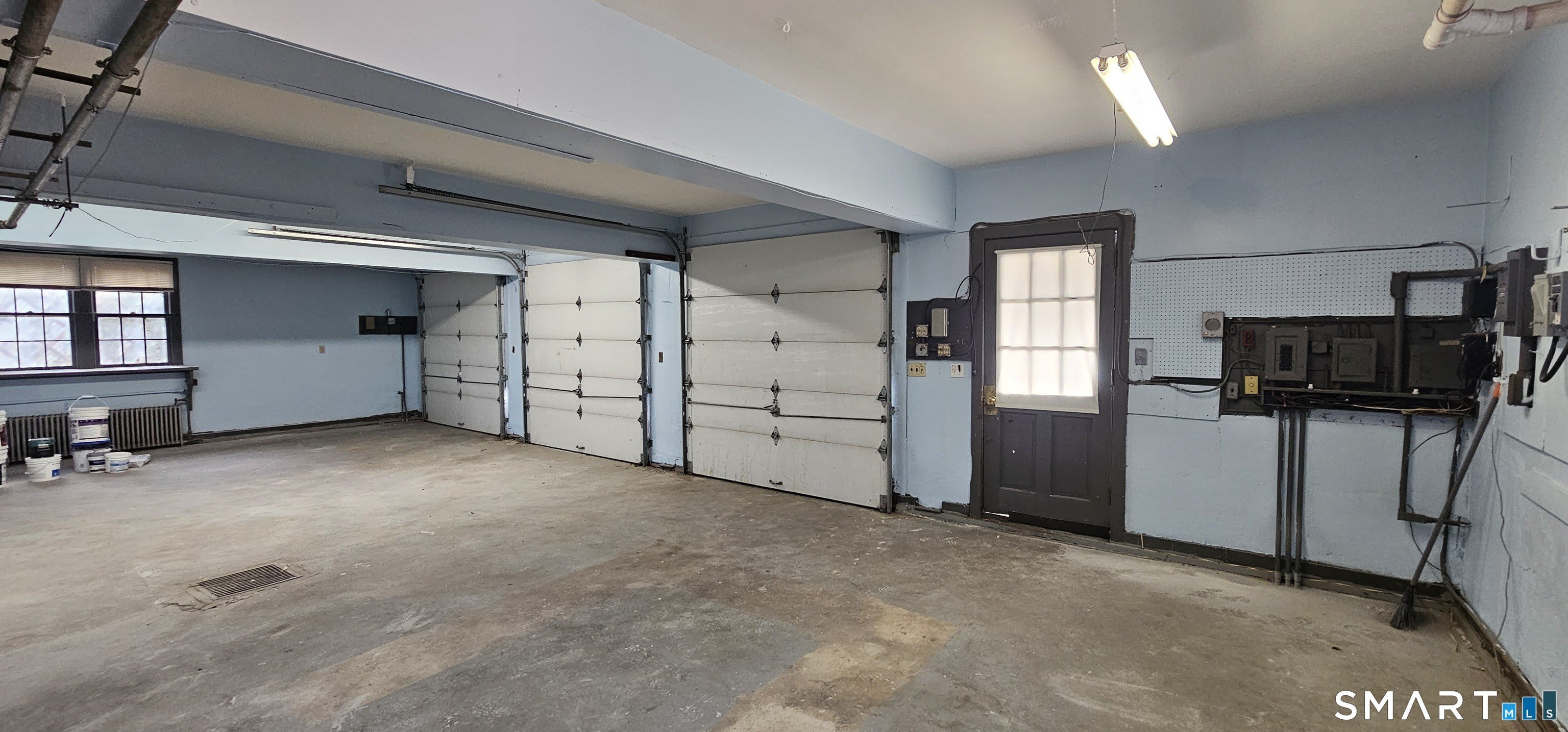 Garage -365 Circular Avenue – photo 5