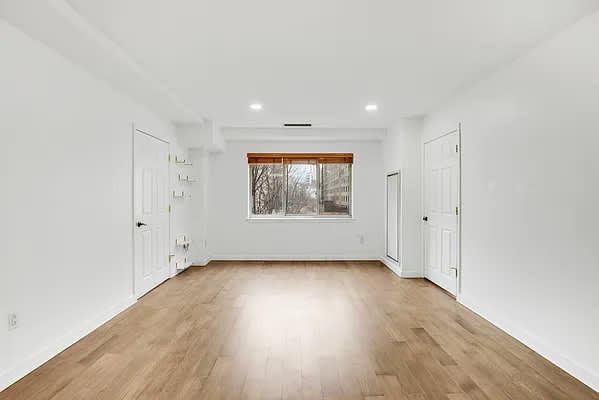 1407 5th Ave Apt 14 – photo 3