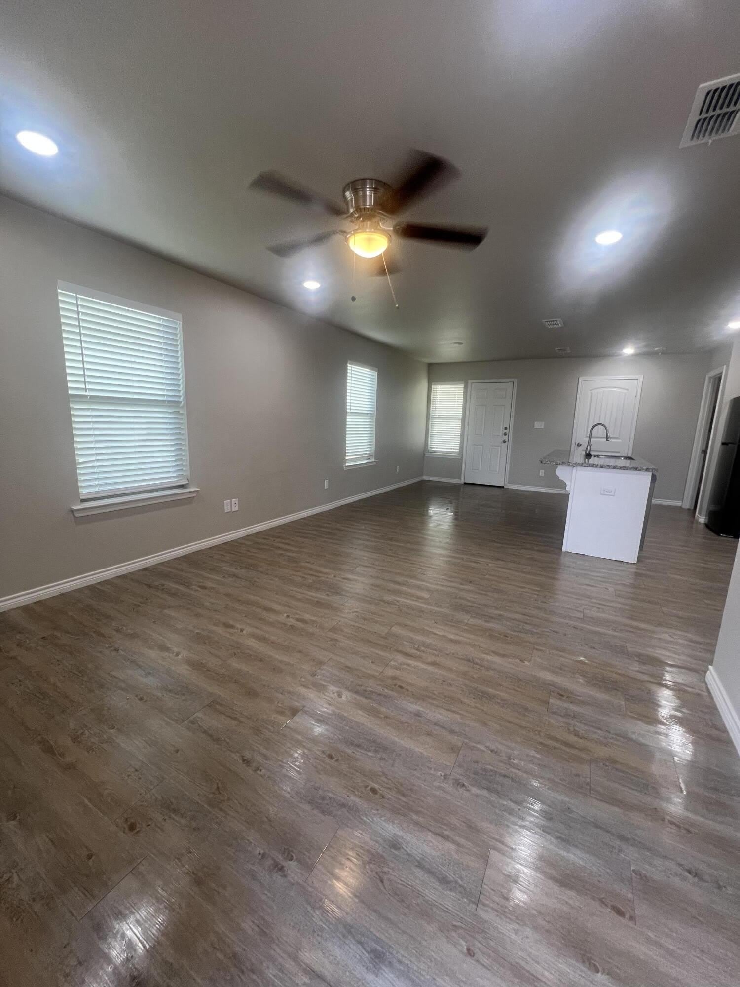 2632 Hickory Avenue – photo 3