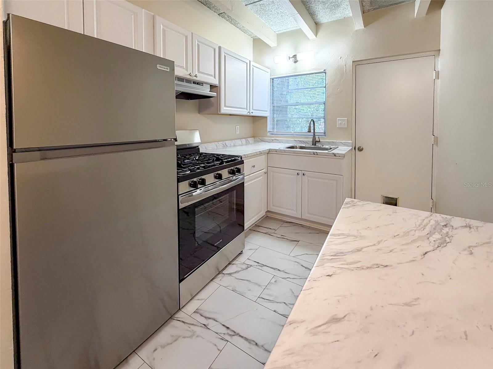 219 NW 3RD Avenue – photo 1