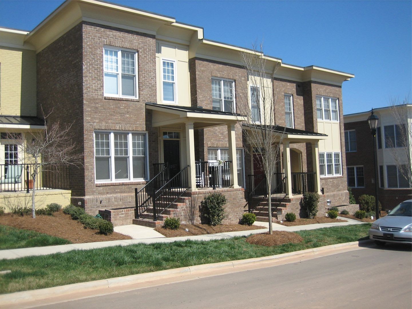 118 Finsbury in popular Davis Park- 1 FREE MONTH OF RENT! – photo 1