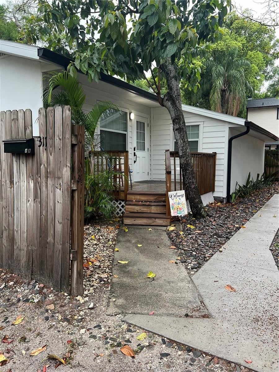 311 E FLORIBRASKA Avenue – photo 2