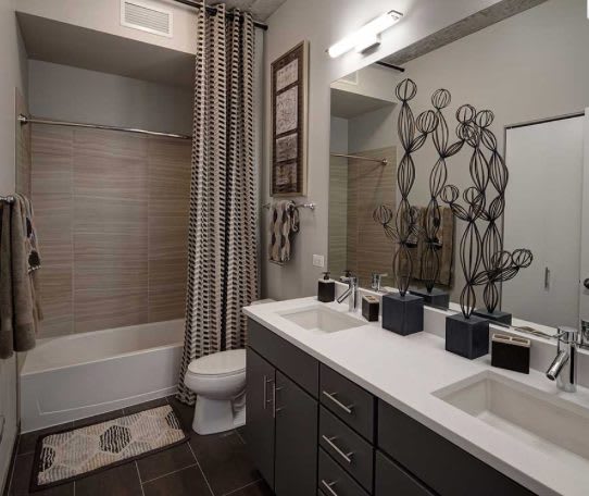 547 South Clark – photo 4