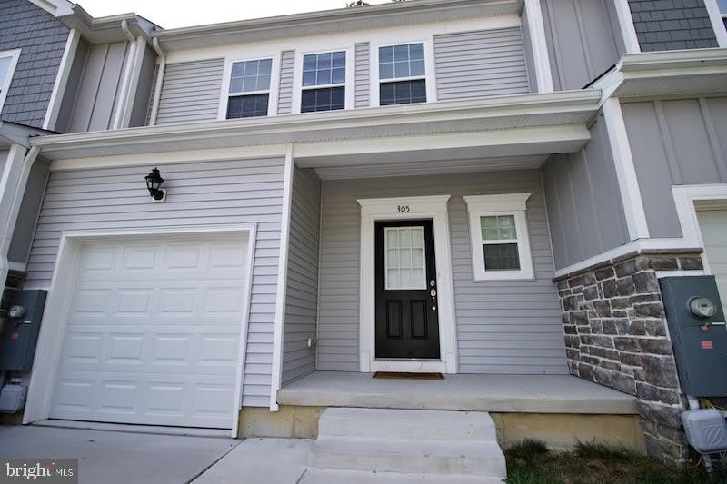 305 STRIPES Court – photo 4