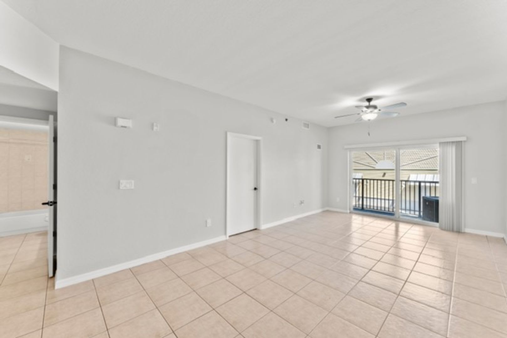 Daytona Ocean Breeze Apartments – photo 5