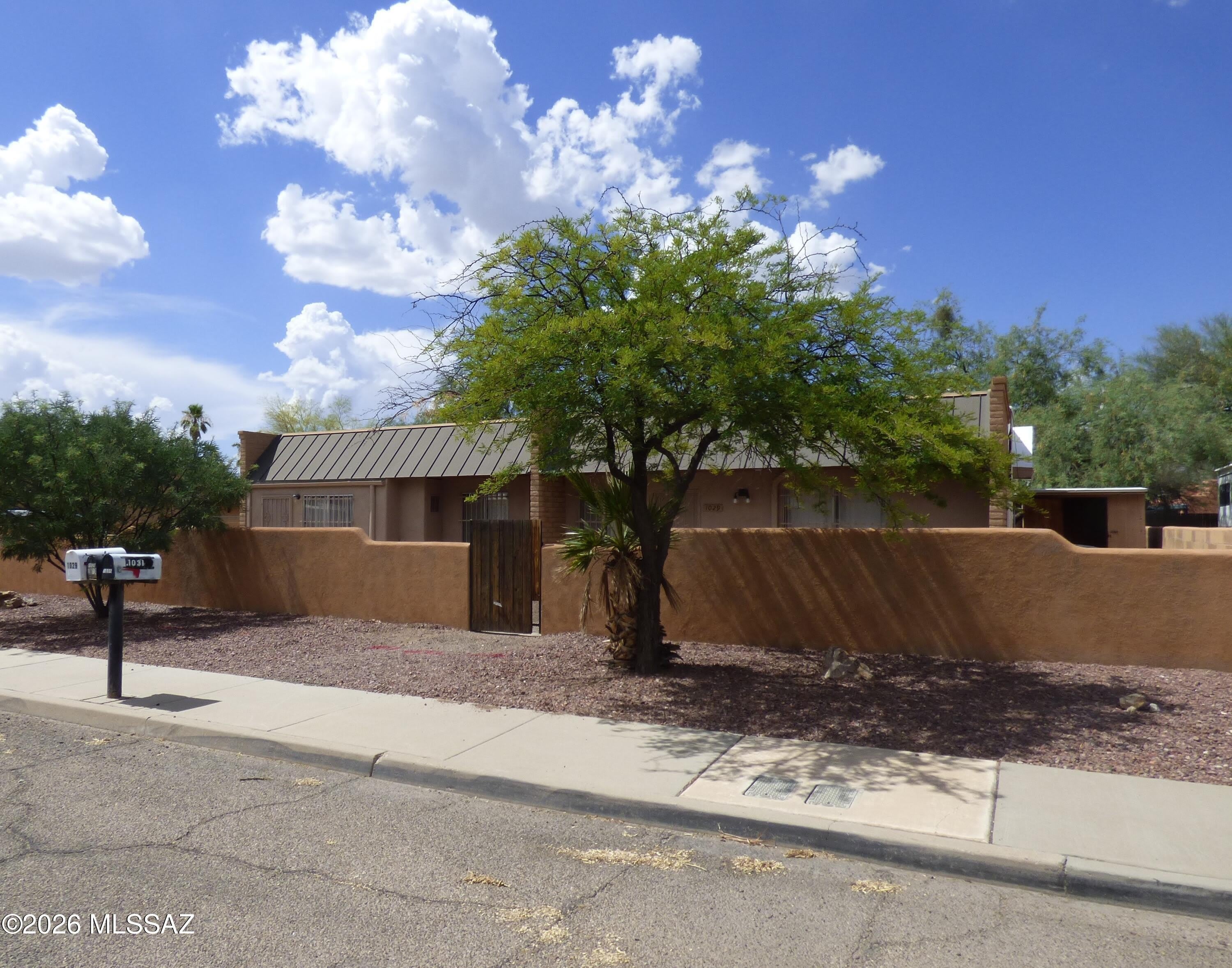 1029 E Irwin Place – photo 1