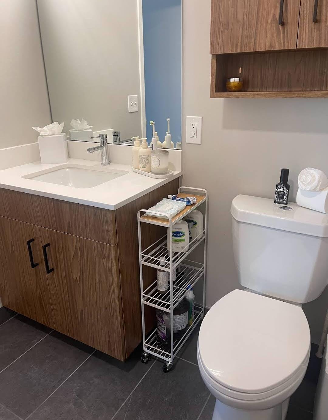 21 Christopher Columbus Dr – photo 4