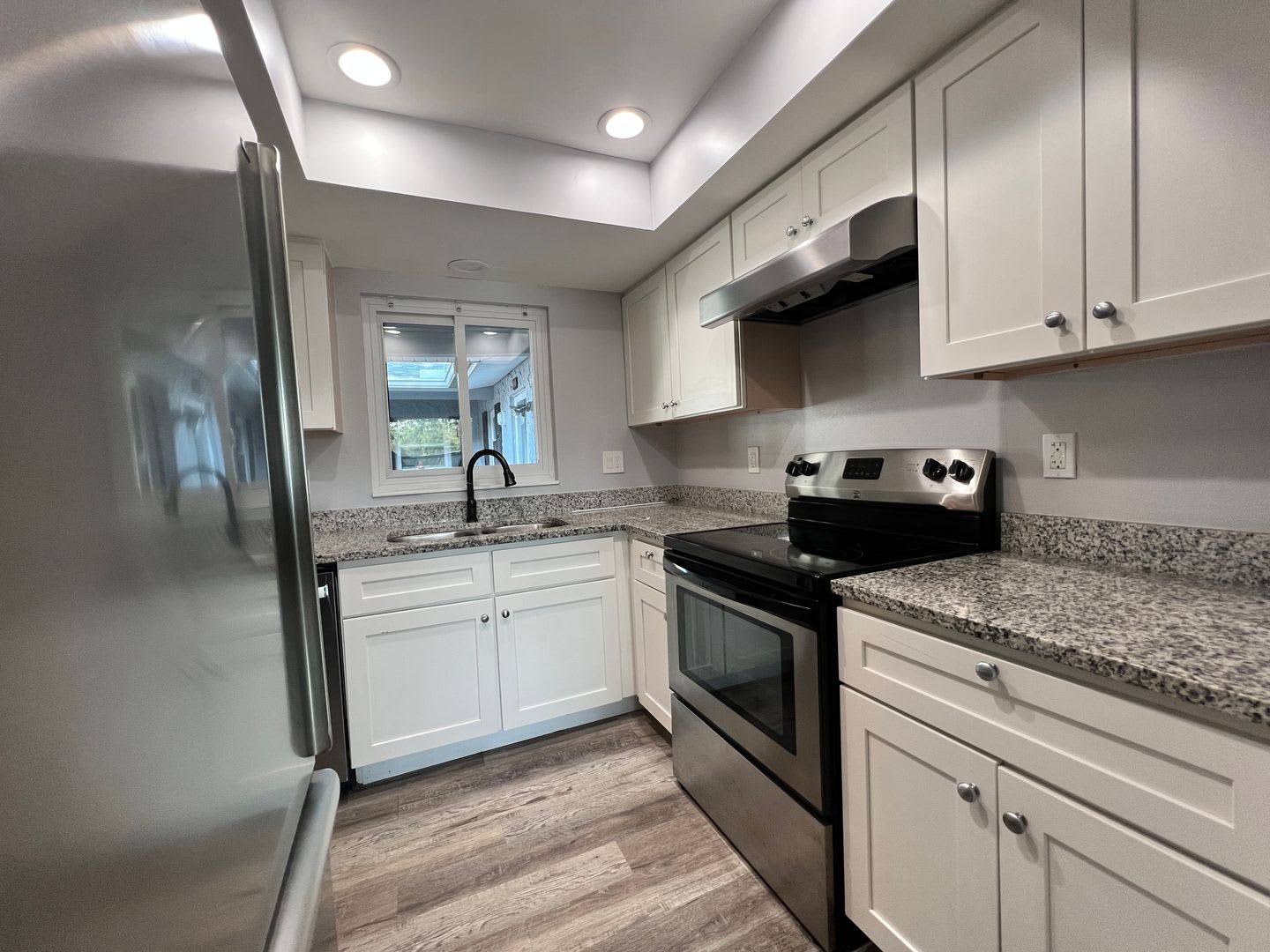 Convenience in Largo/Clearwater 2/1 Triplex Apt – photo 5