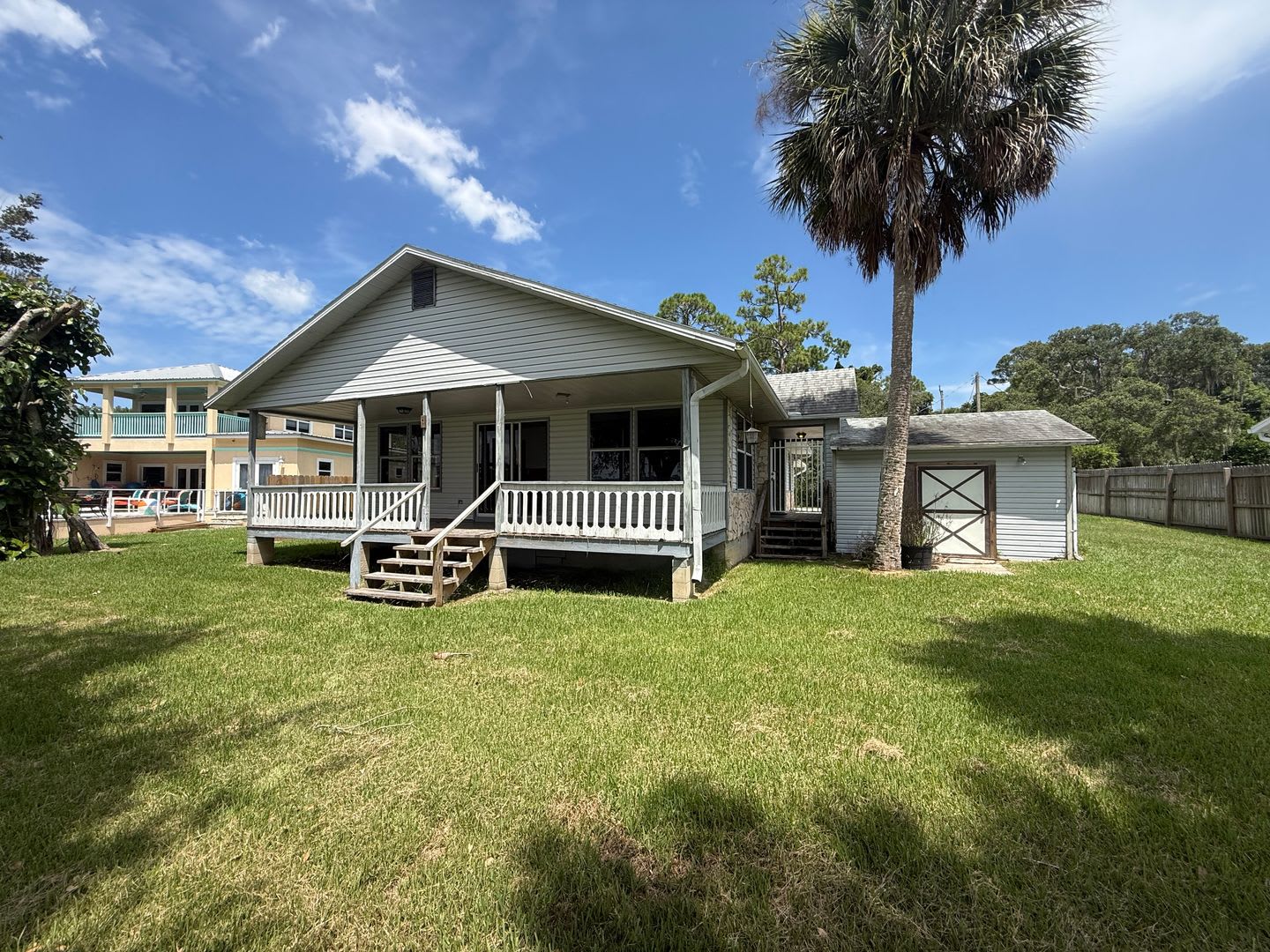 Attractive 3 Bedroom 2 Bath Home With River View – photo 5