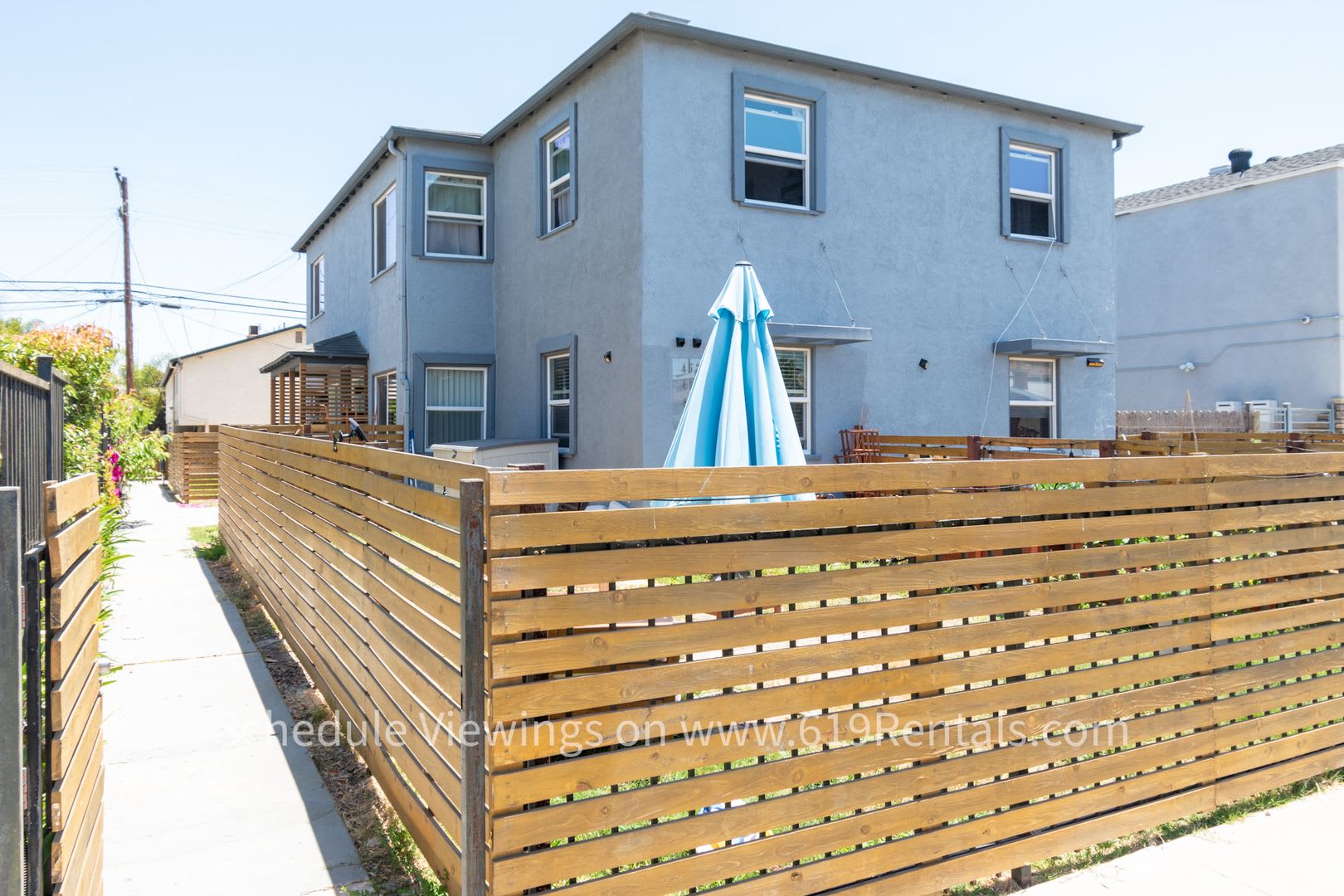 2 Bedroom, 1 Bath with Yard & Washer/Dryer, Pets OK – photo 1