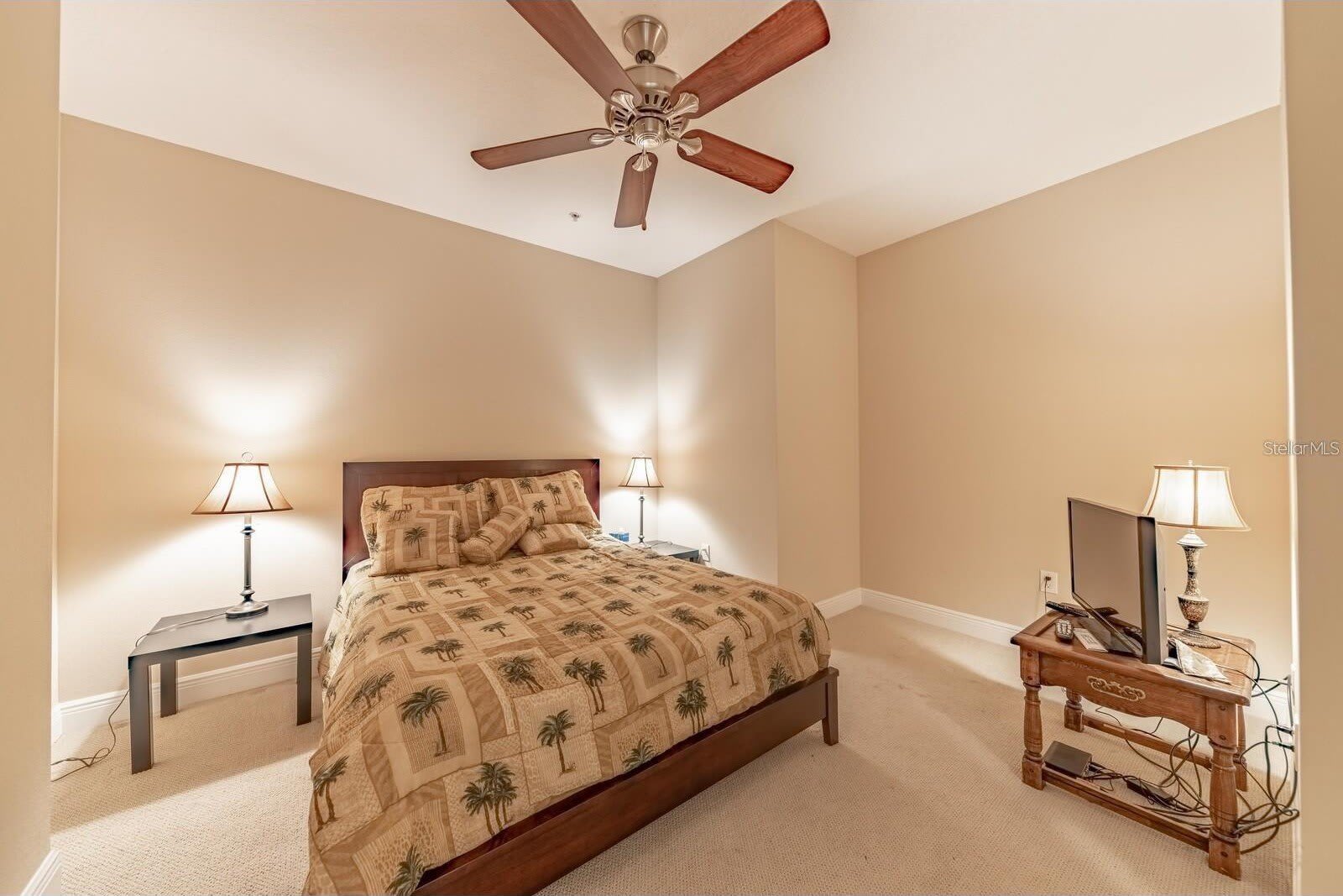 1042 BELLASOL Way – photo 5