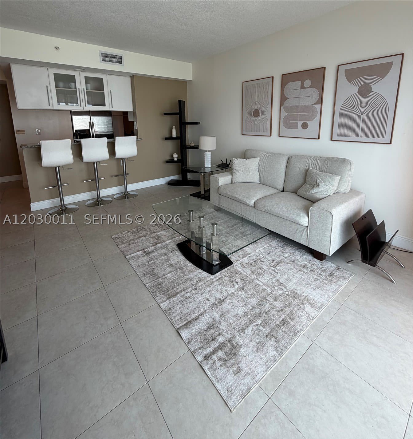 275 NE 18th – photo 2