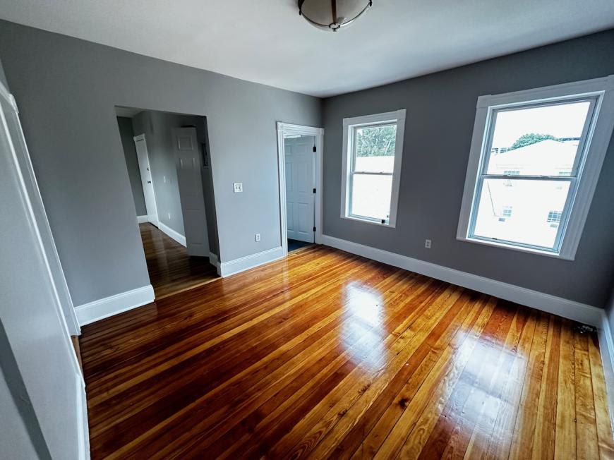 33 Adamson St. – photo 2