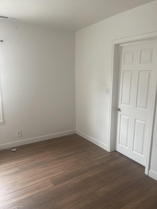 267 South 700 East – photo 3
