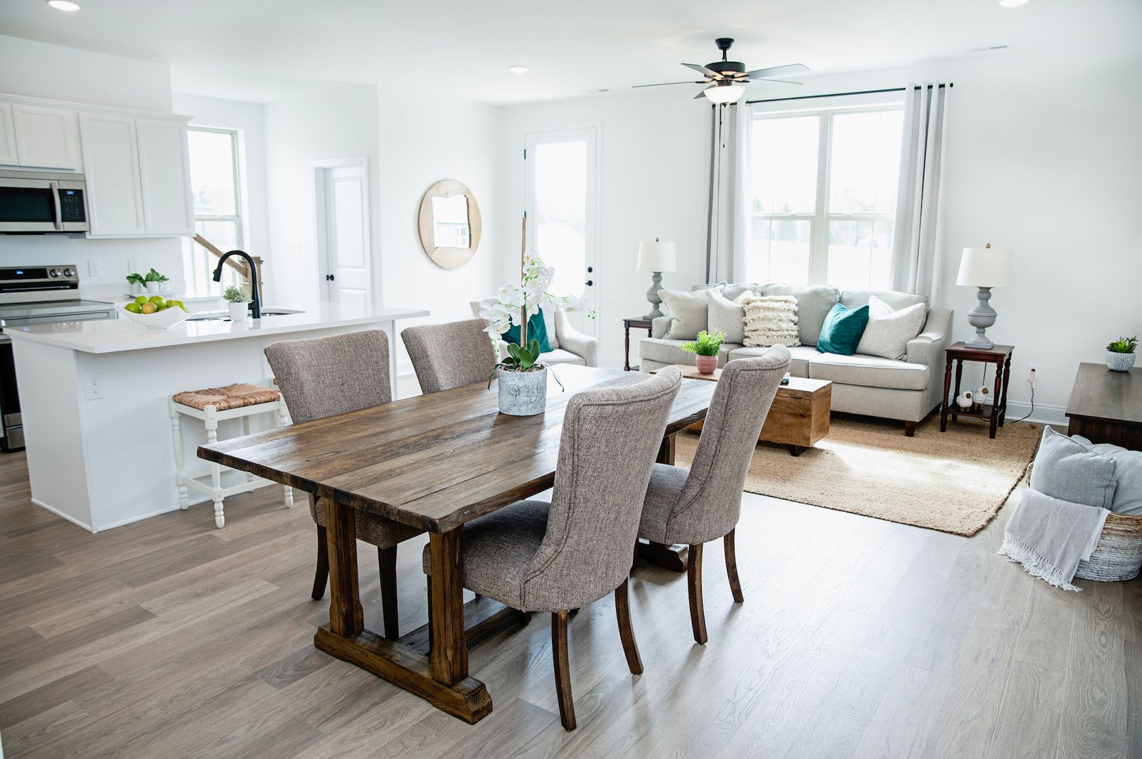 Beautiful 3bd townhome – photo 2