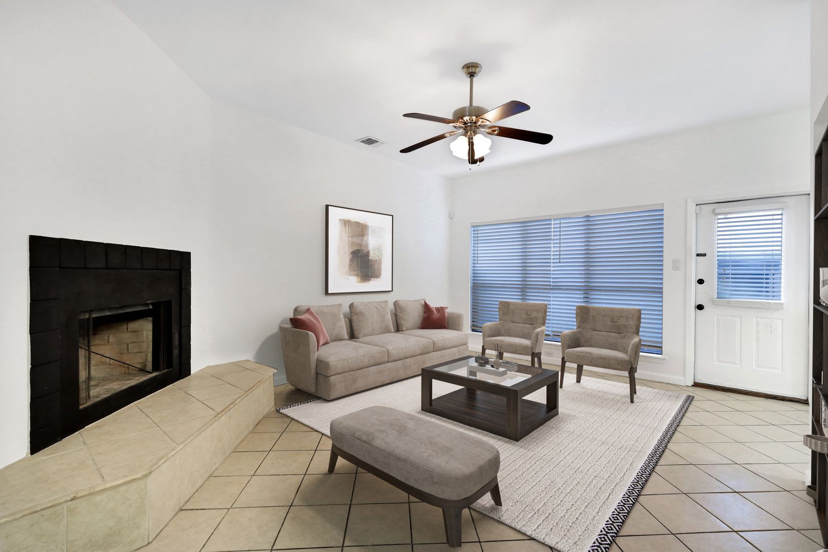 Modern Two-Story Condo with 2 Bedrooms, 2.5 Bathrooms, and Community Pool – photo 5