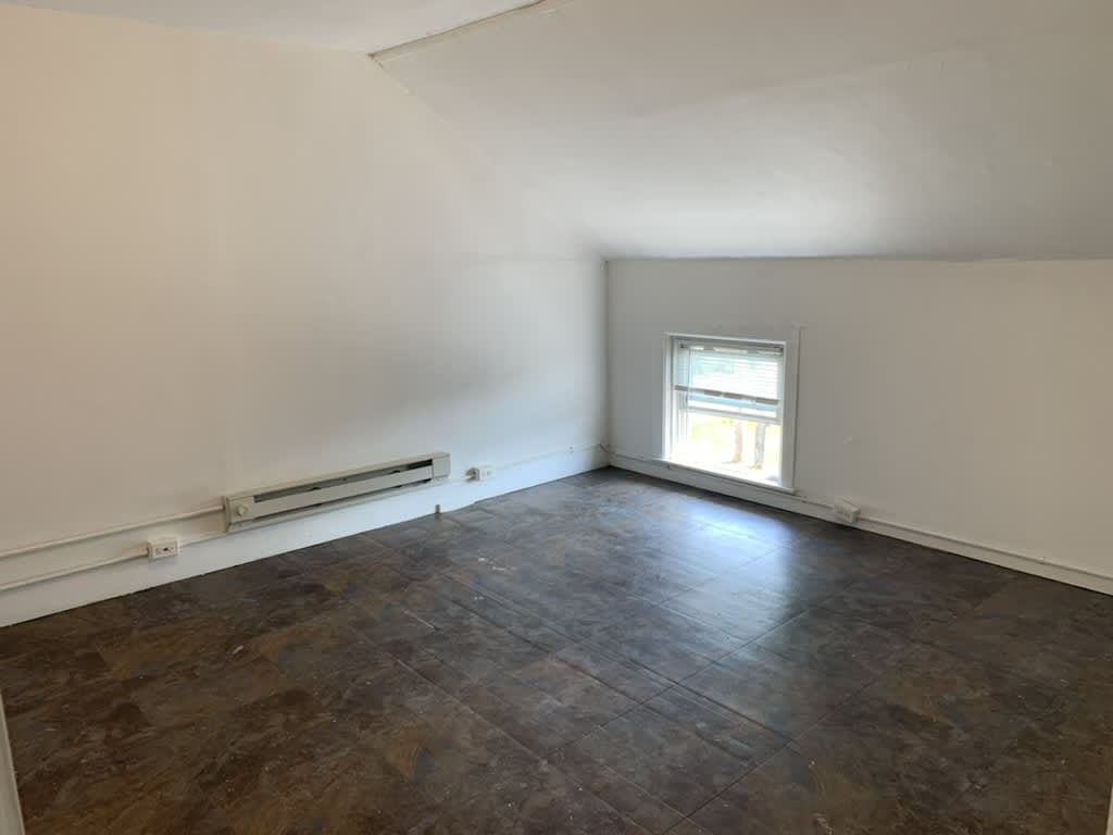 480 Norwich Avenue – photo 4