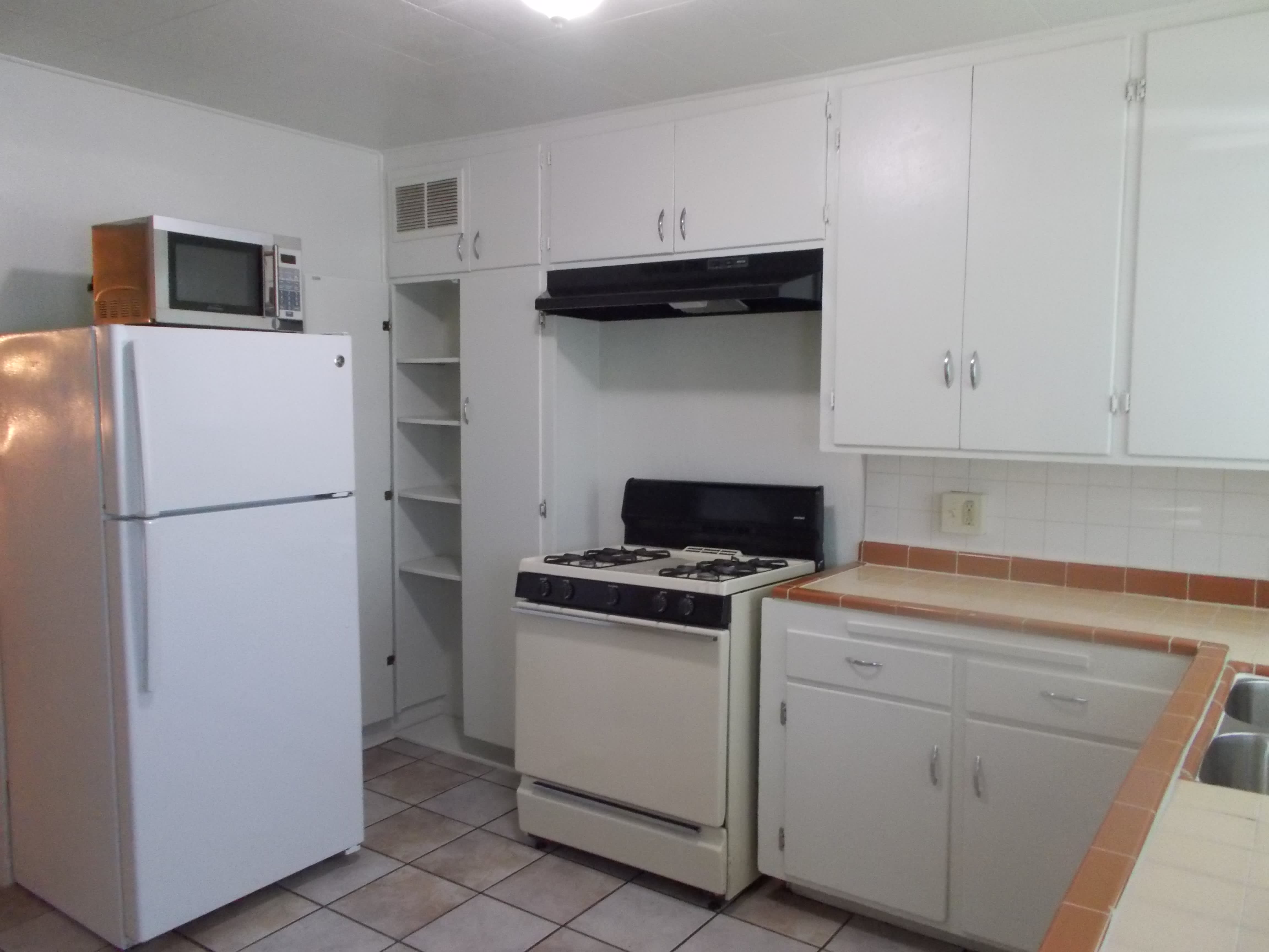 4335 North 15th Avenue – photo 2