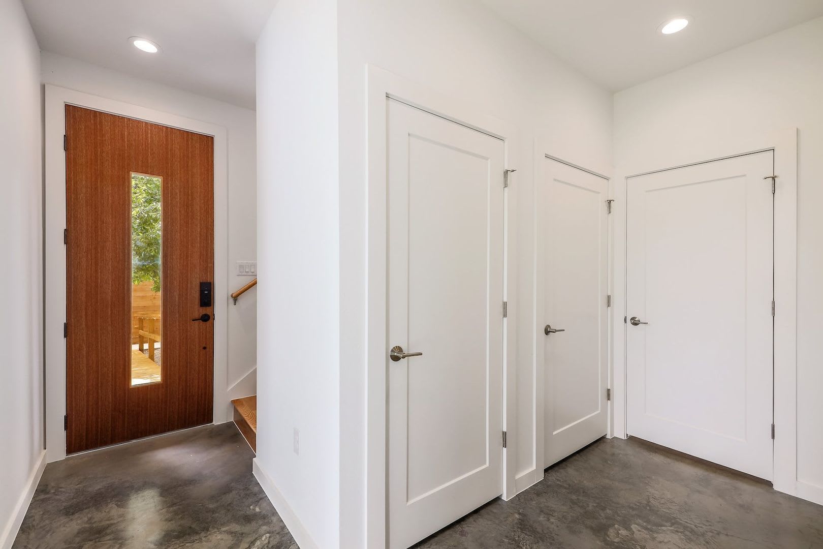 Modern and Cozy Retreat in Austin's coveted Windsor Park neighborhood! – photo 4