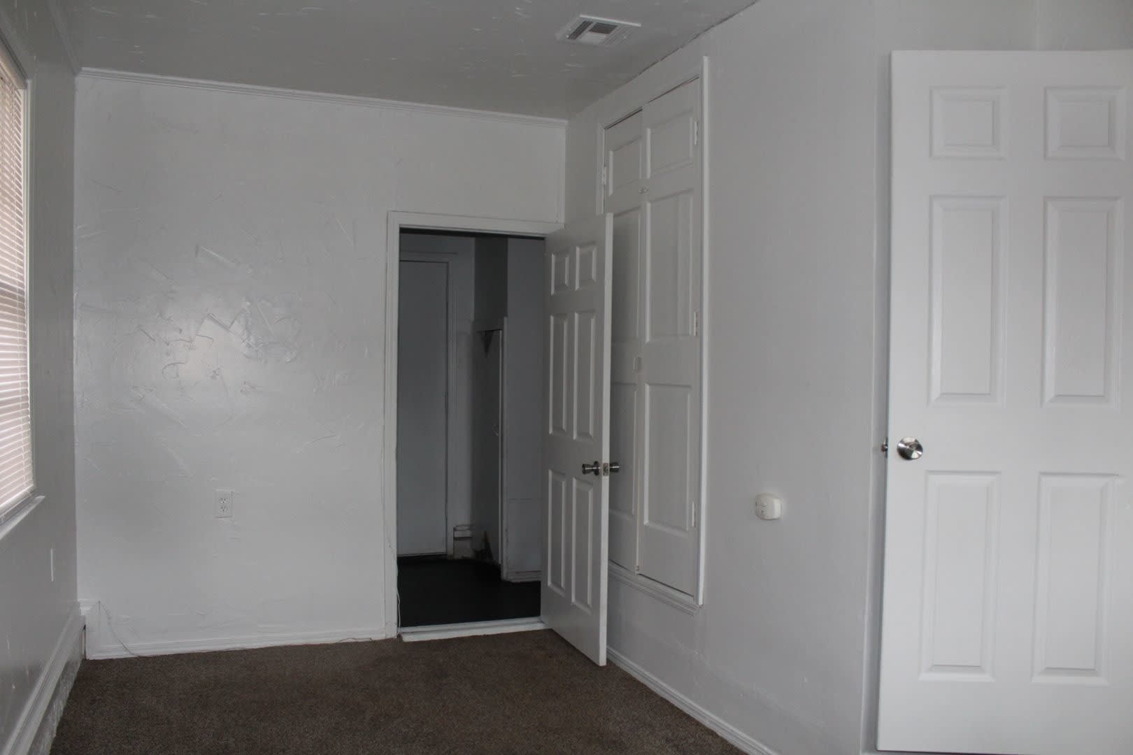 3 4 Bedrooms – photo 3