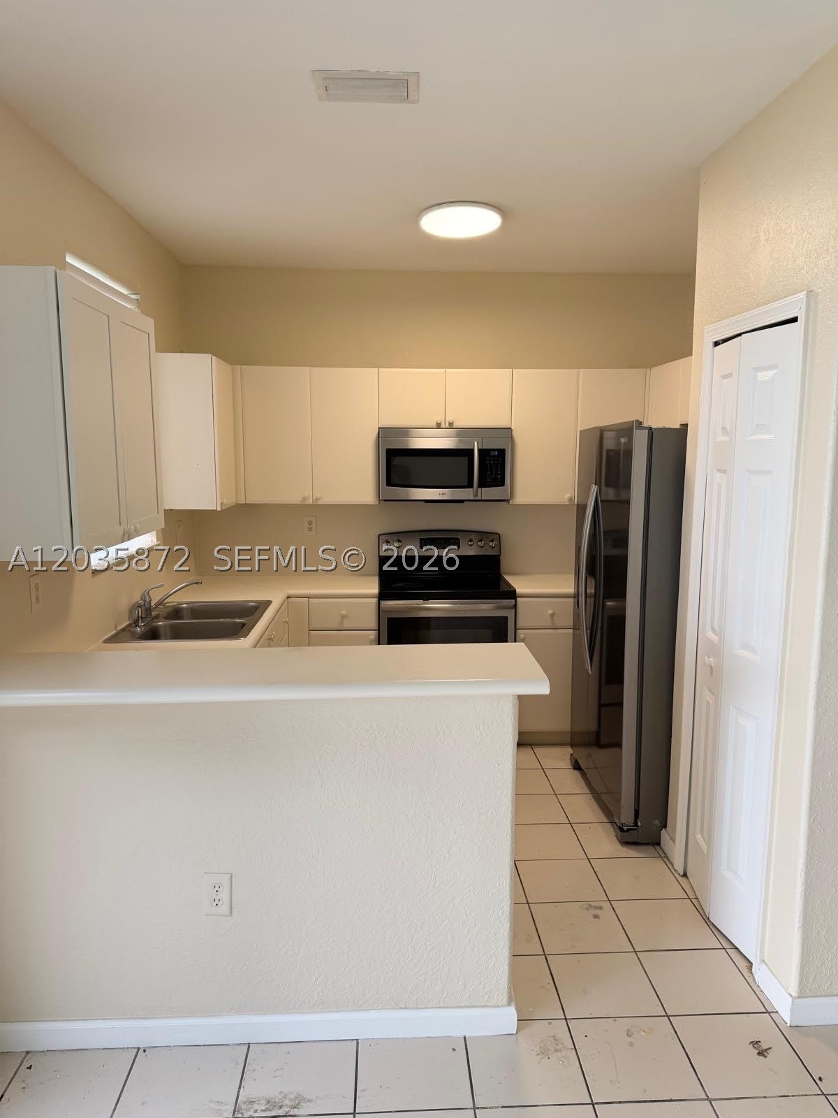 1414 SE 24th Ct – photo 2