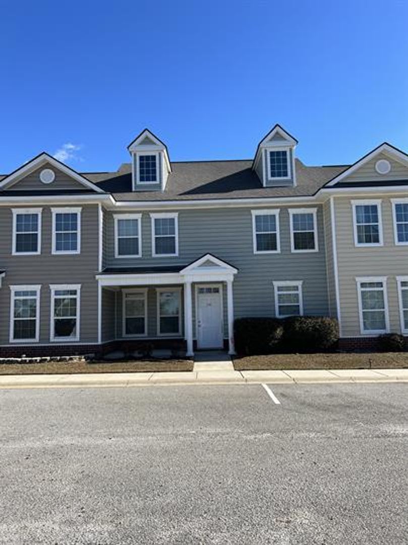 3 Bed/ 2.5 Bath Home very close to Fort Stewart gate seven!! – photo 3