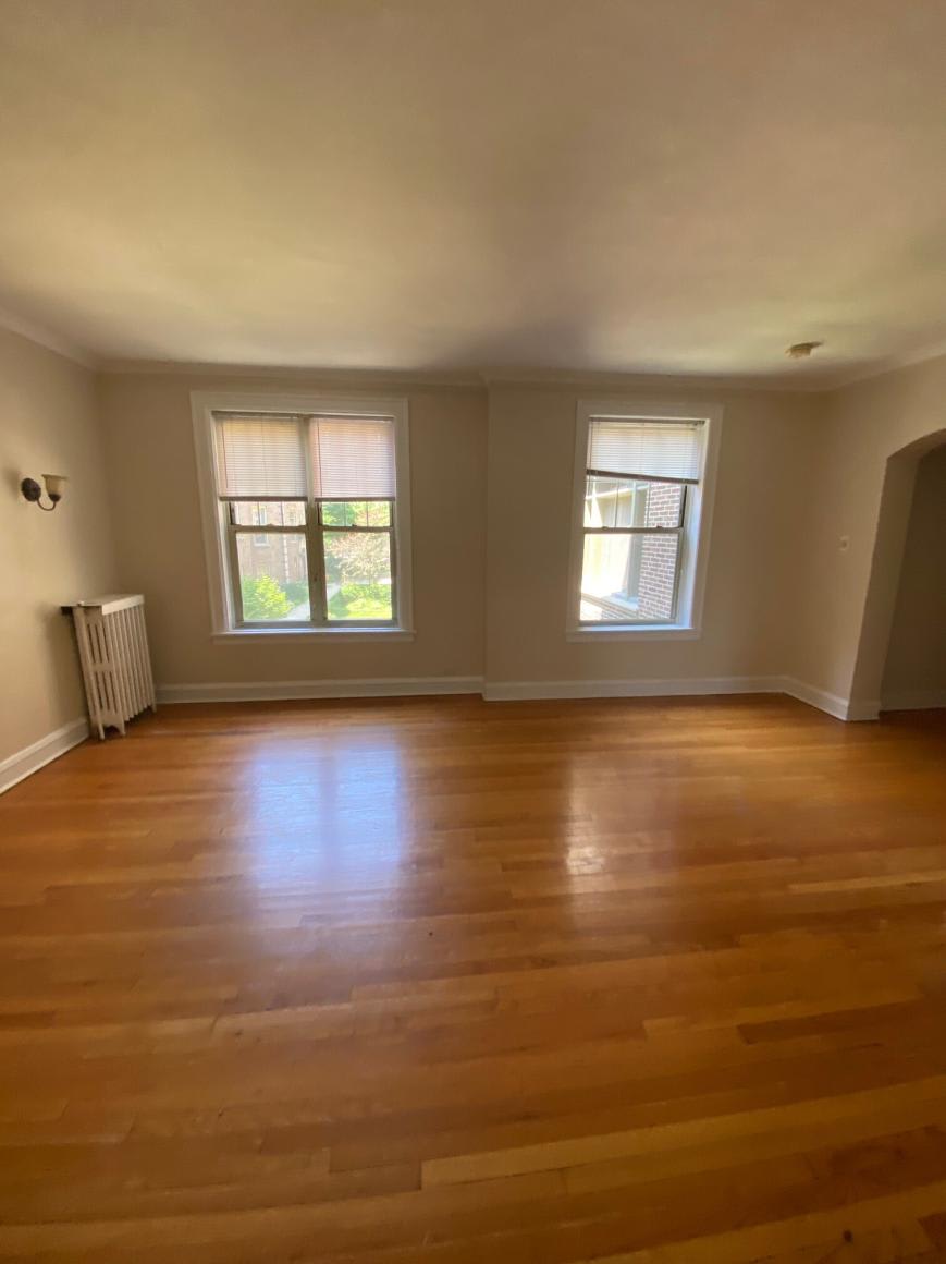 909 Elmwood – photo 2
