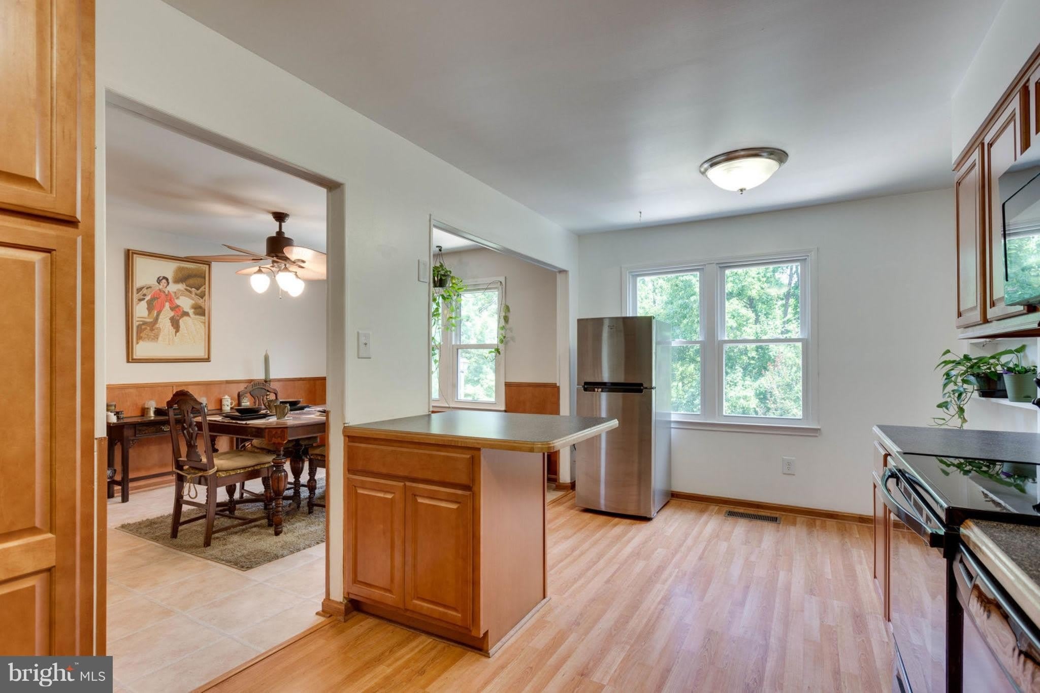 9427 CHERWEK Drive – photo 3