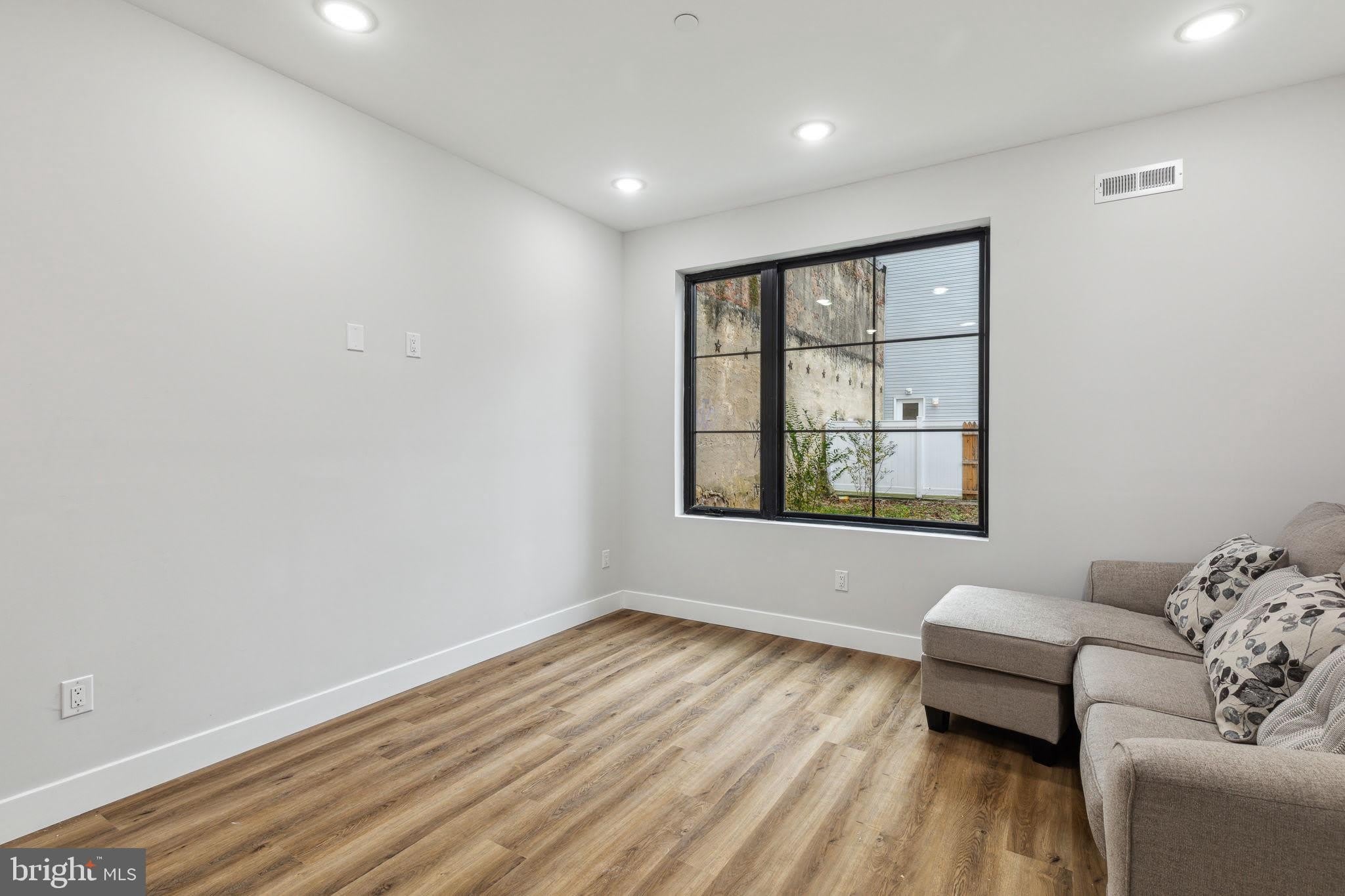 1840-42 N GRATZ Street – photo 3