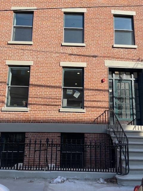 70 WAYNE ST – photo 1