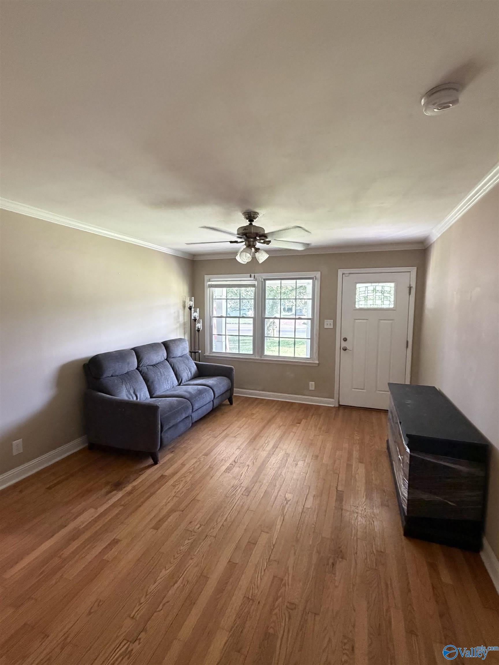 217 Drake Avenue – photo 4