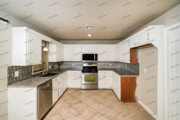 8804 East 134th Street South – photo 5