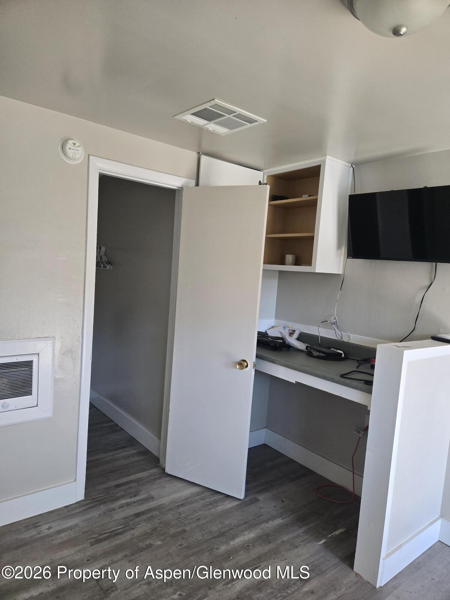 205 E Victory Way – photo 4
