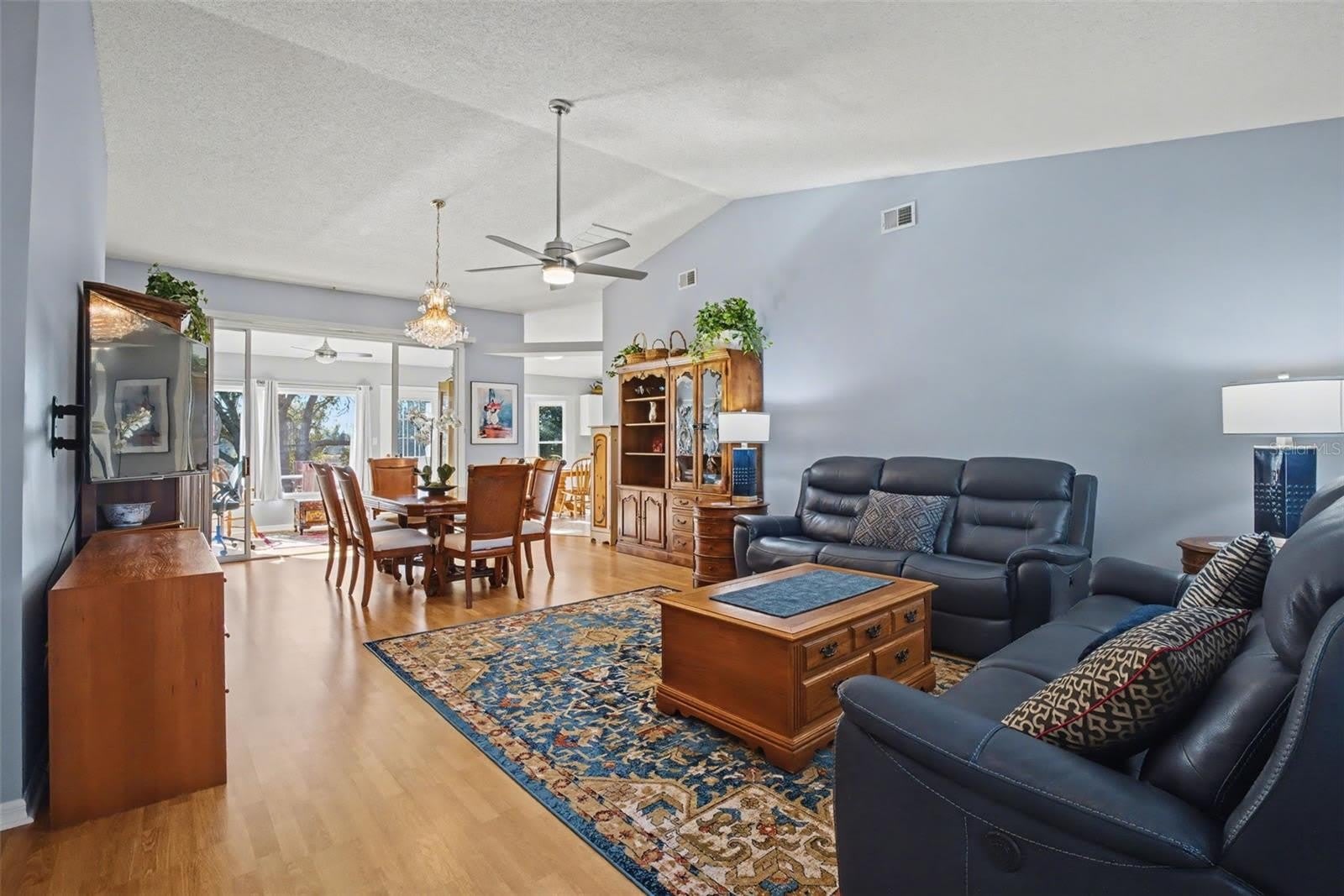 25049 NAVEL Avenue – photo 3