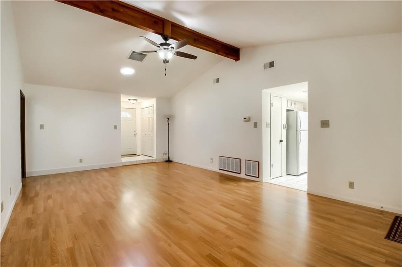 AVAILABLE FOR MOVE IN APRIL 7th – photo 5