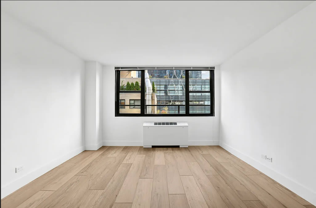 325 W 57th St – photo 2