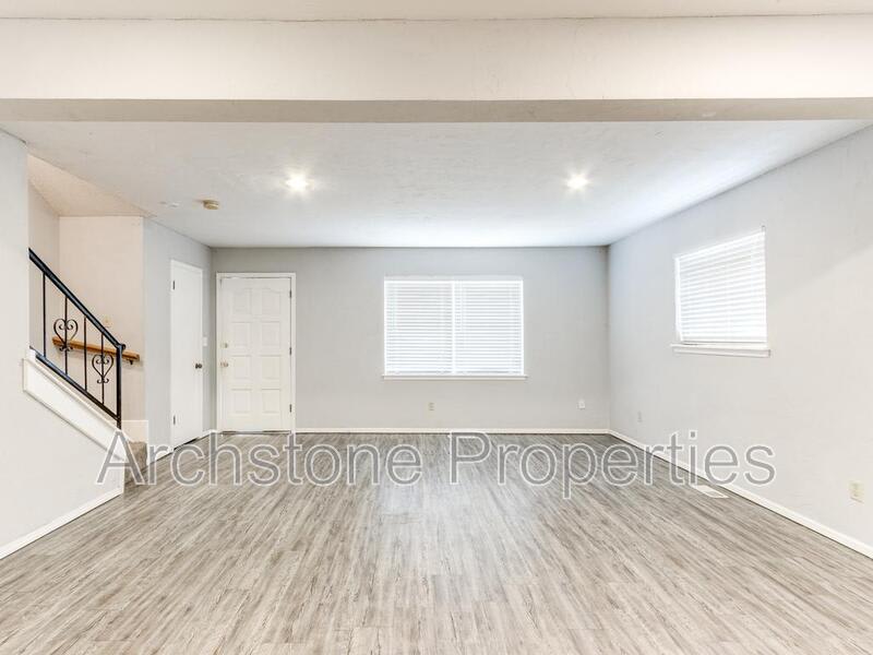 2524 Boxwood Avenue – photo 2