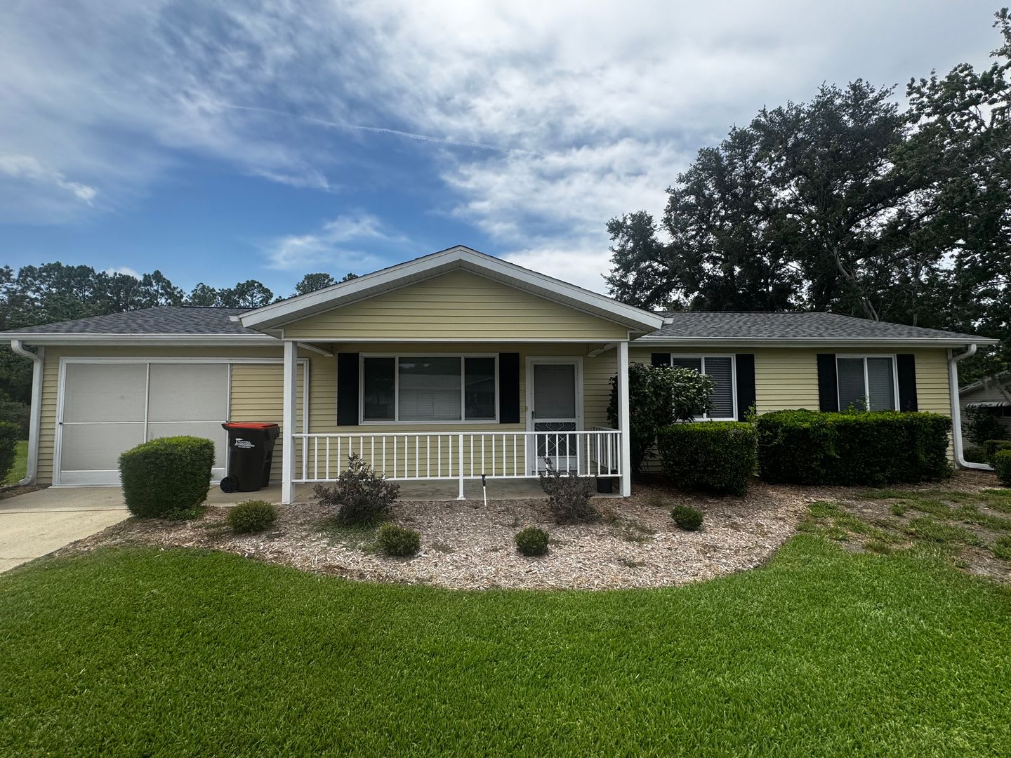 UTILITIES INCLUDED!! Resort-Style Living in Oak Run – Active 55+ Community Rental in Southwest Ocala – photo 1