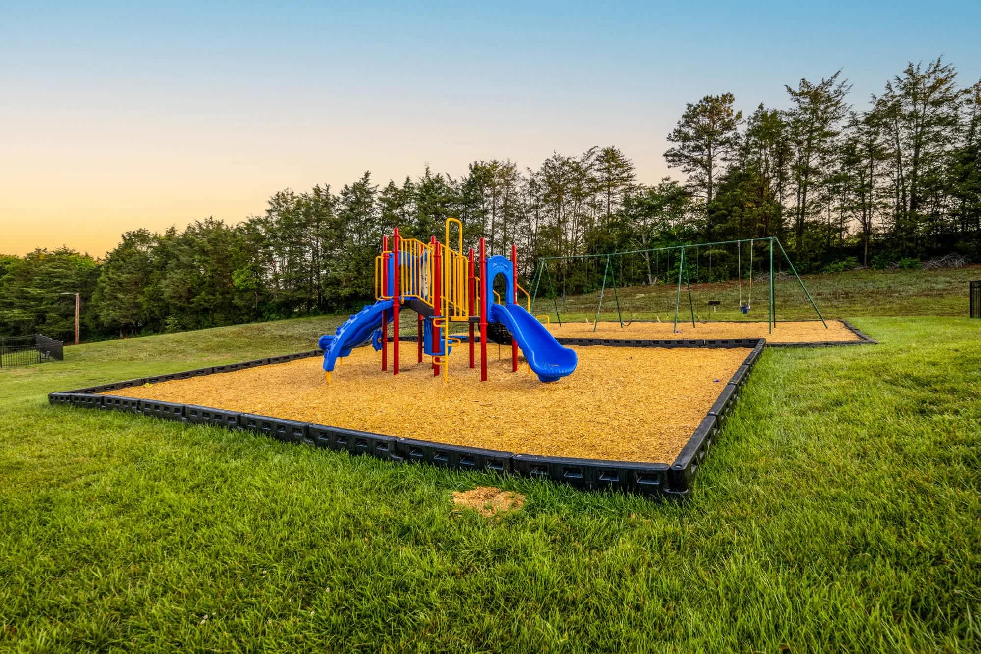 Foxcreek Apartments – photo 3