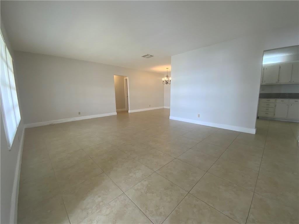 7104 NW 70th Street – photo 5