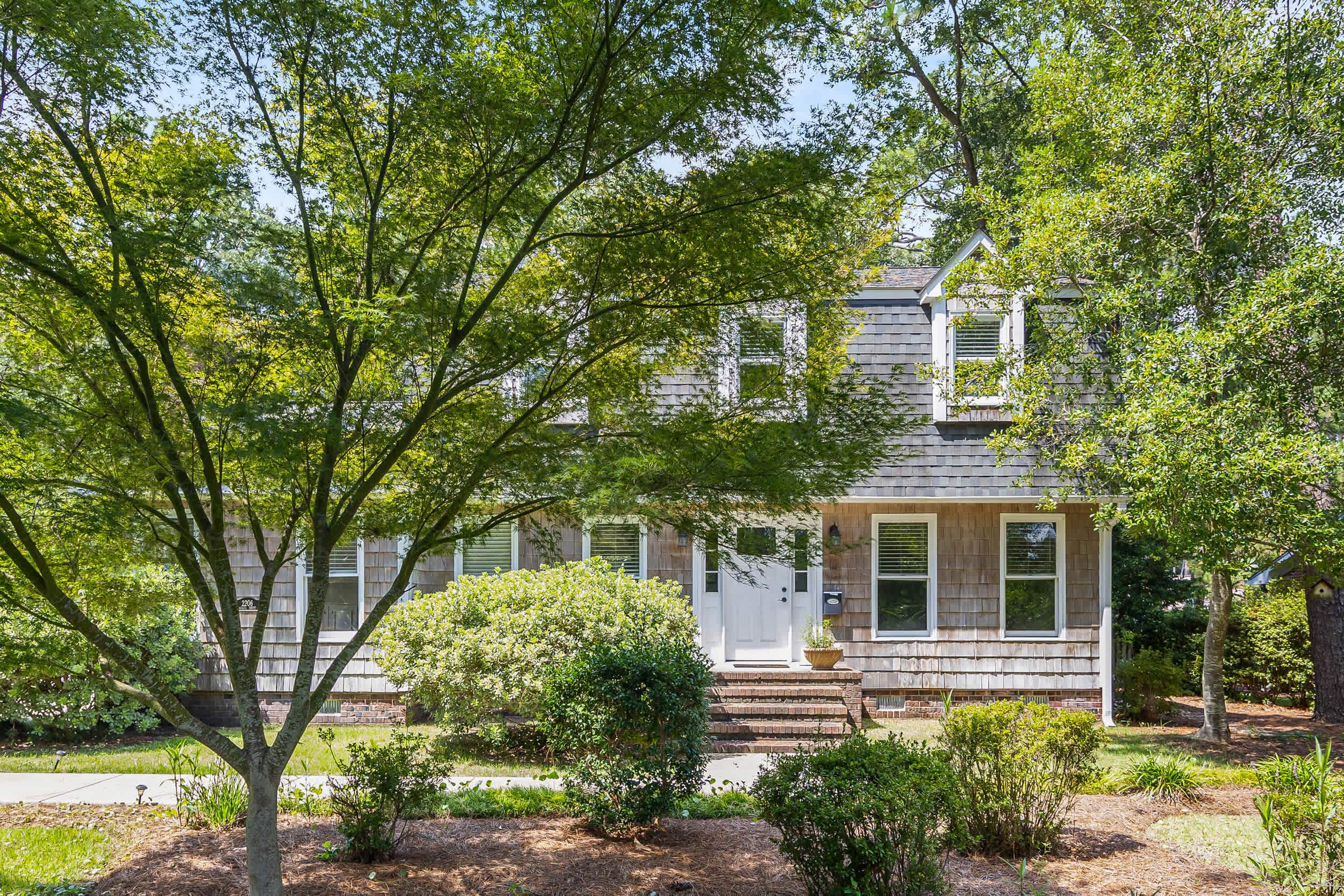 2206 Acacia Dr – photo 3