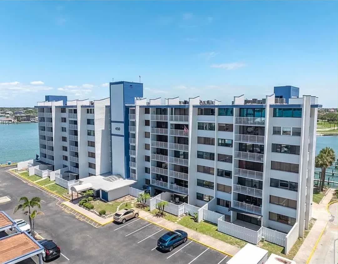 450 Treasure Island Causeway – photo 2