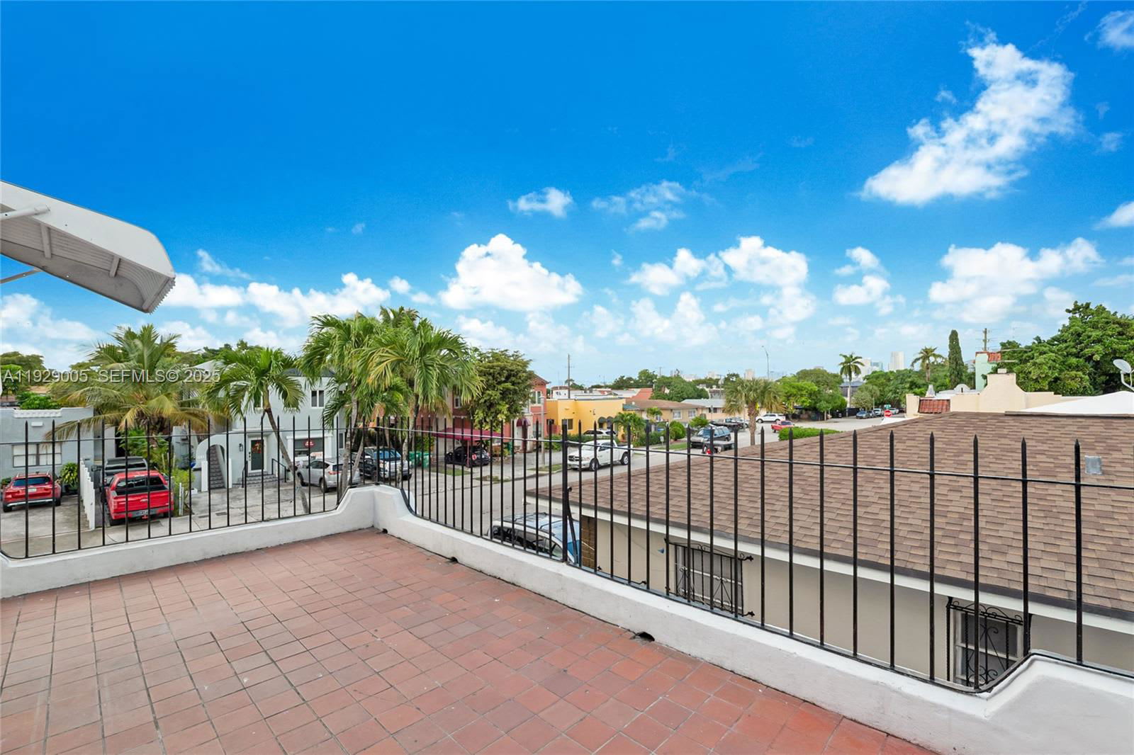 1736 Southwest 9Th Street – photo 3
