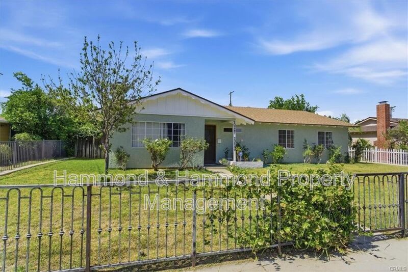 20247 Parthenia St. – photo 1