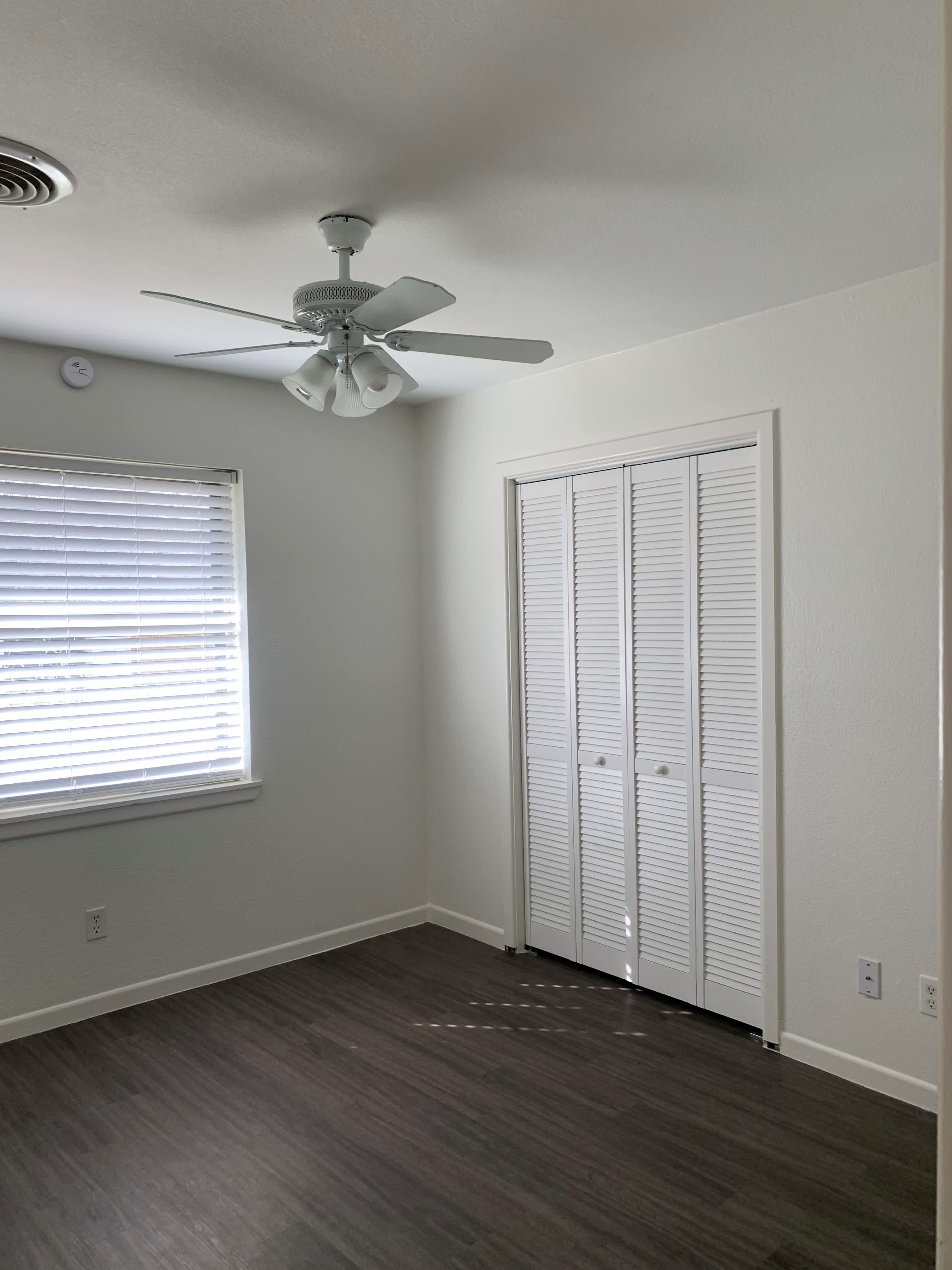 1526 Glenwood Dr – photo 5