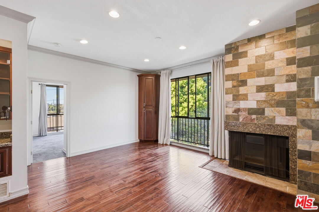 1132 South Doheny Drive – photo 5