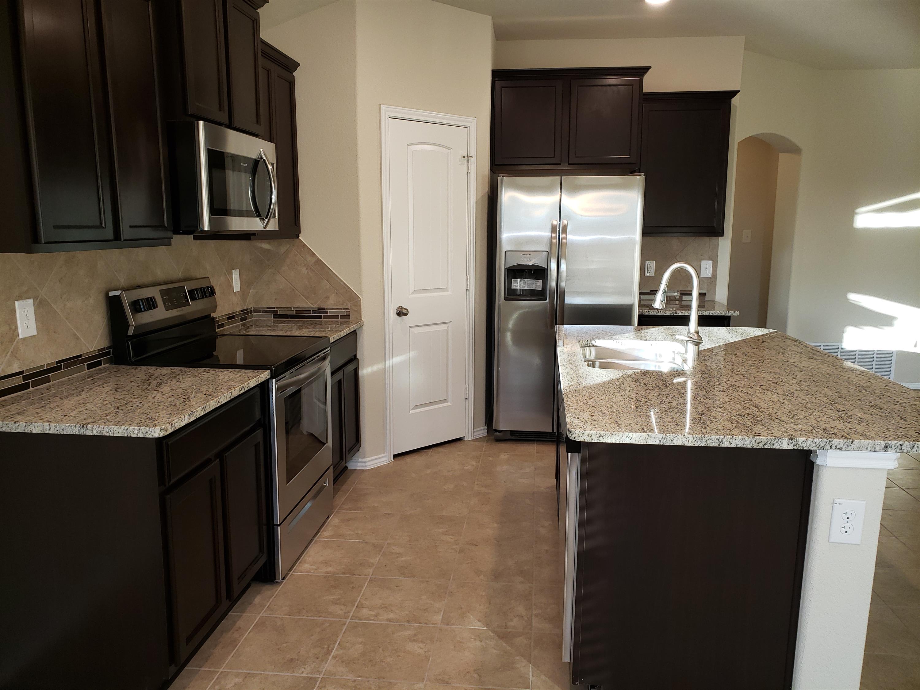 5550 Perdita Dr – photo 3