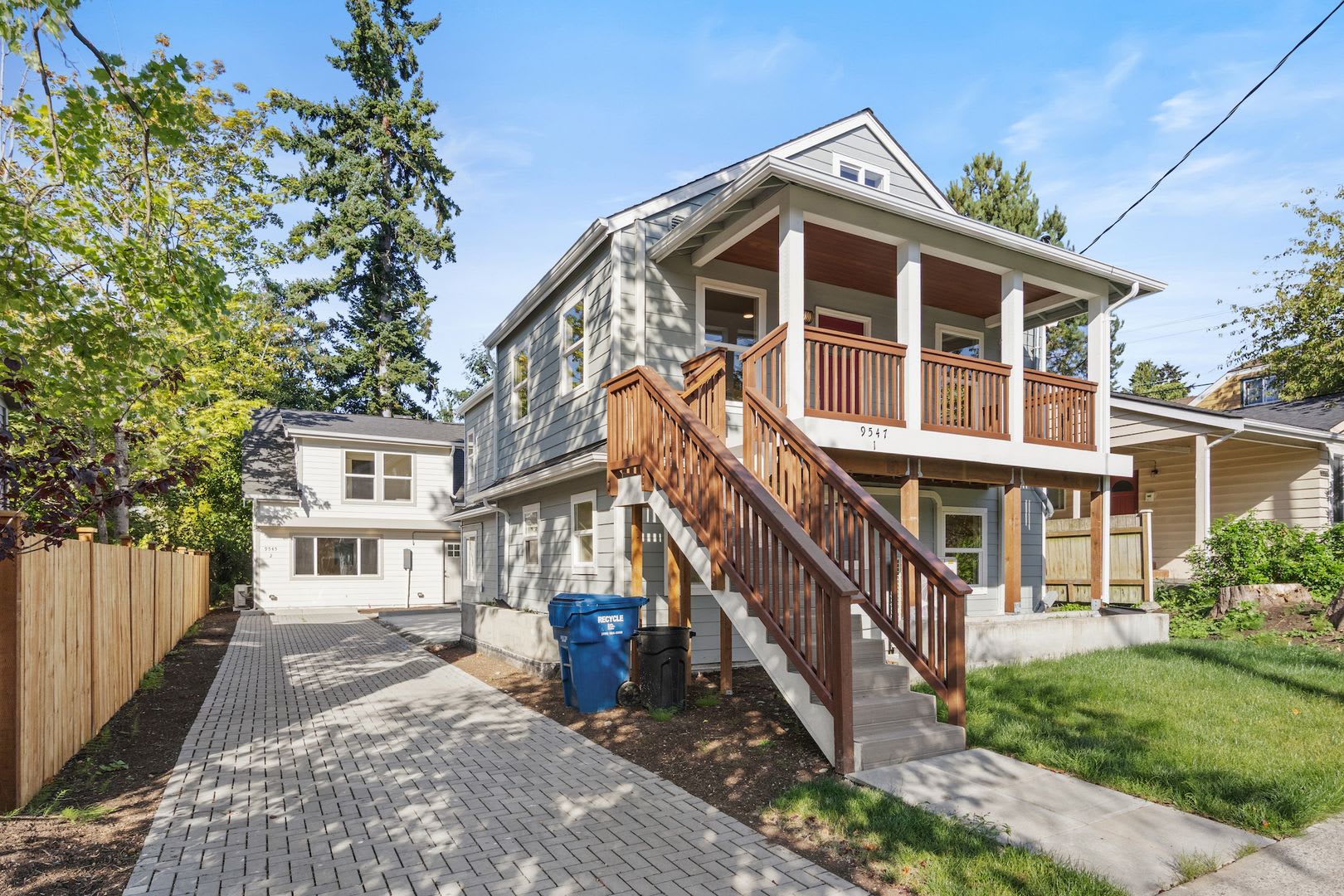 Beautifully Renovated 4BR Home in North Seattle! – photo 1